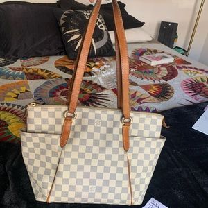 ❌❌SOLD❌❌ Louis Vuitton Damier Azur Totally PM